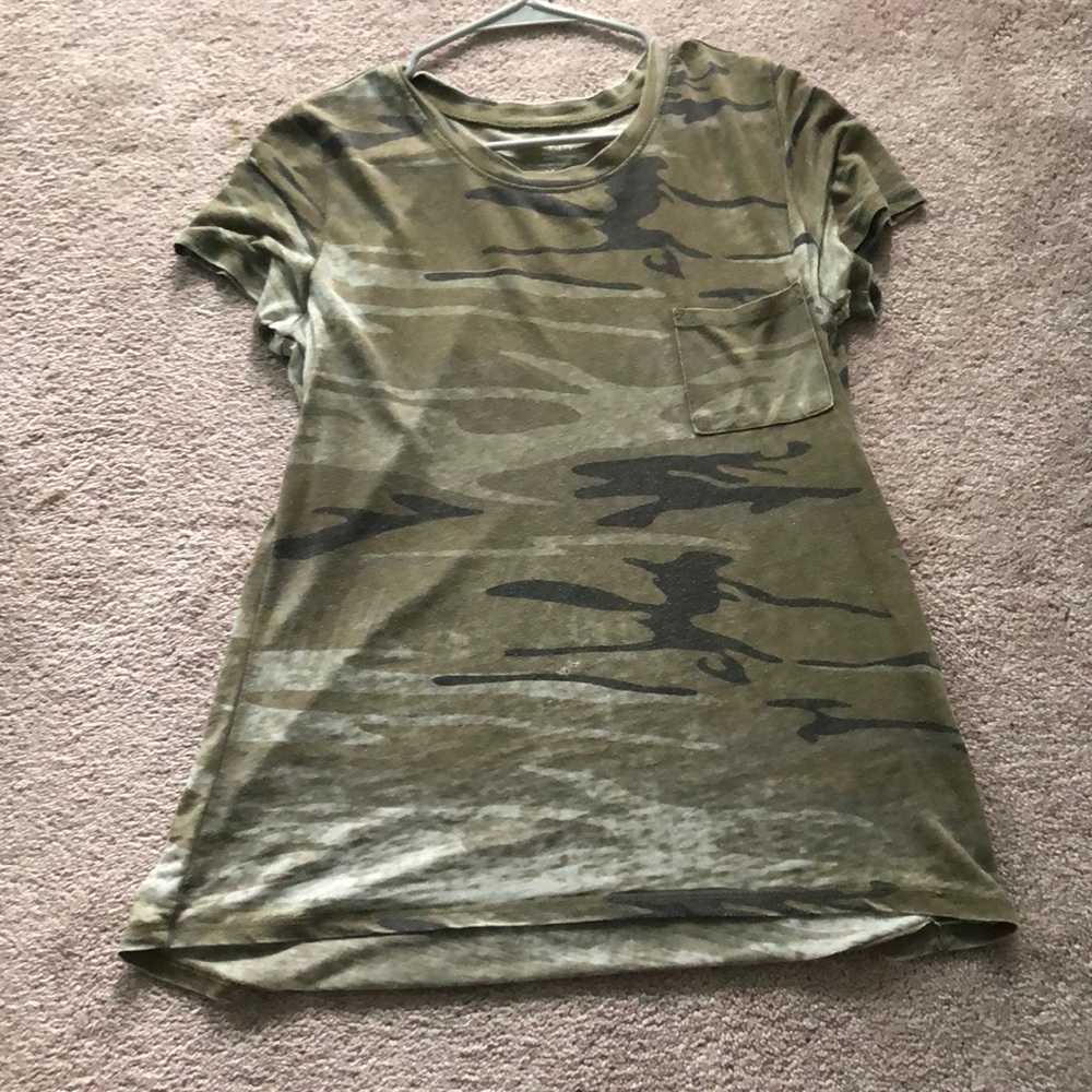 Camo tee